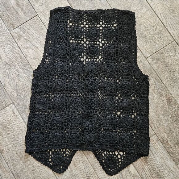 Saddlebred Open Knit Black Button-up Vest - Picture 6 of 6